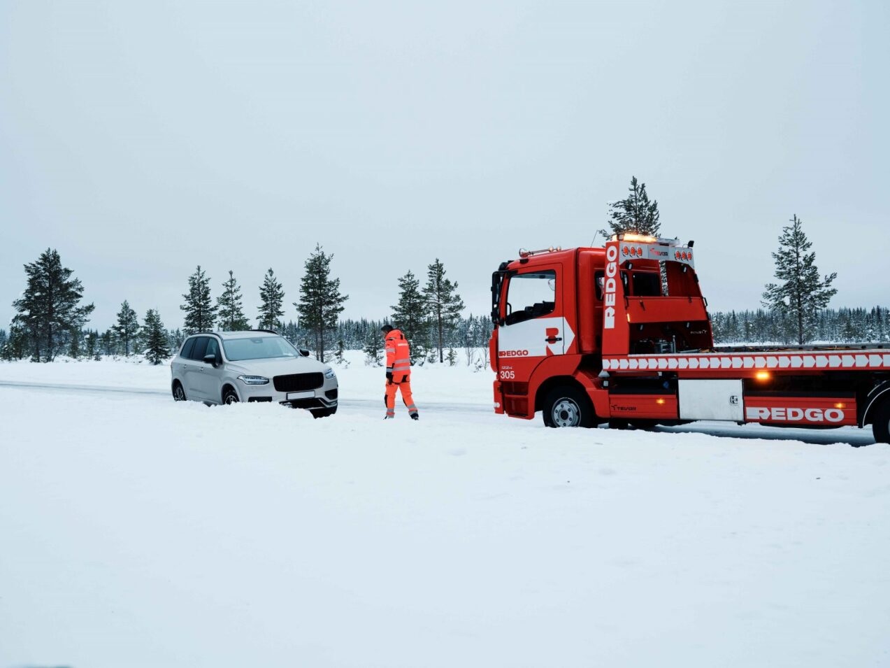 Redgo utfører bilberging i fjellet