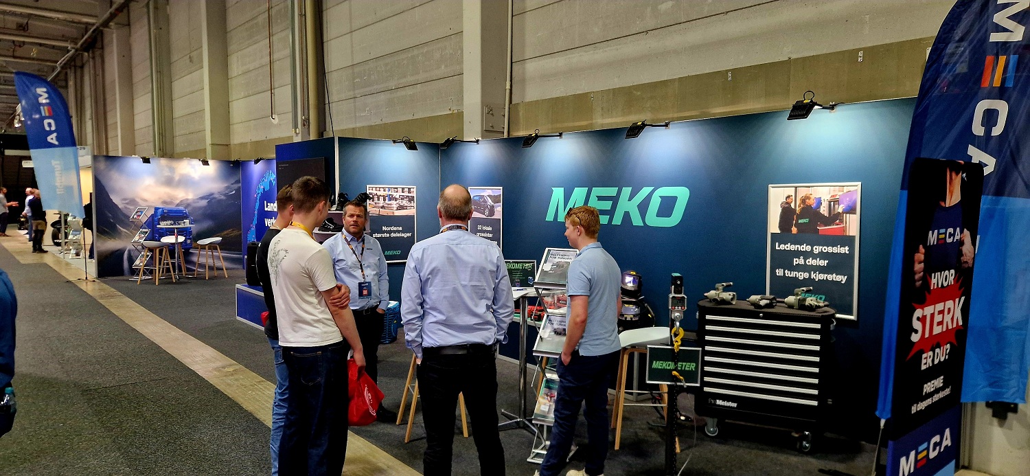 MECA Tungbil messestand